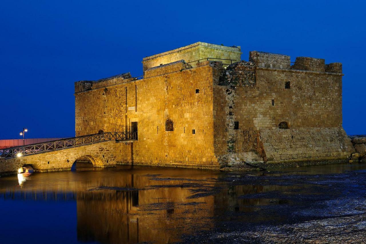 Nomasuites - Sea Studio Paphos Exterior foto
